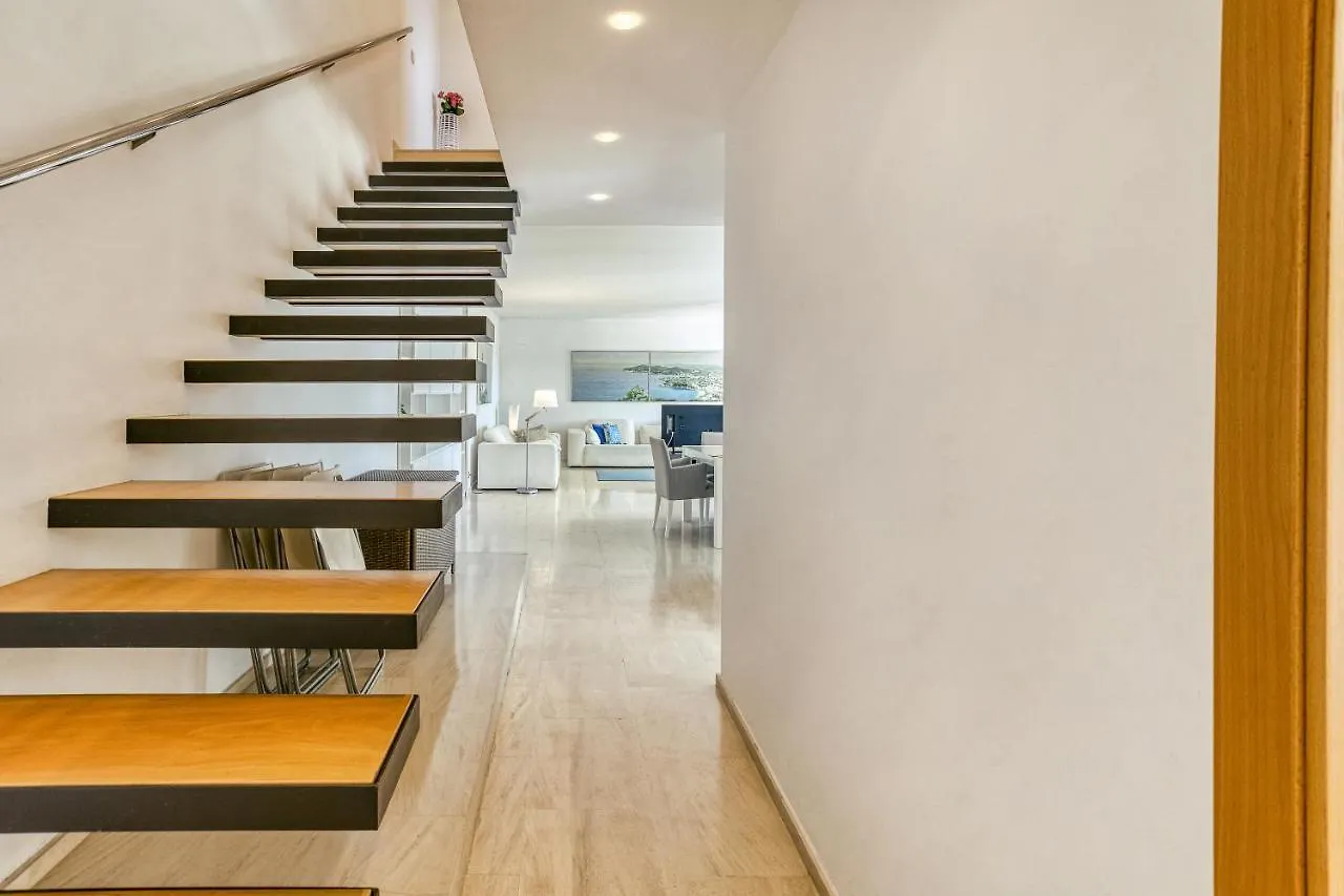 יפראנק Blueview Villa