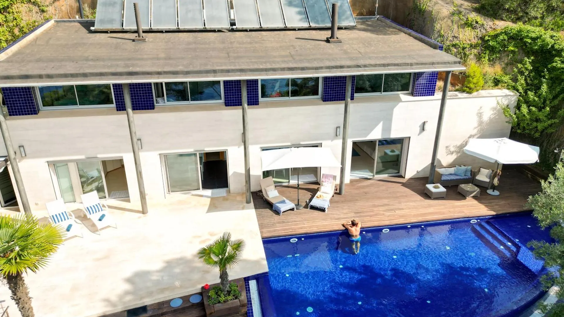 יפראנק Blueview Villa